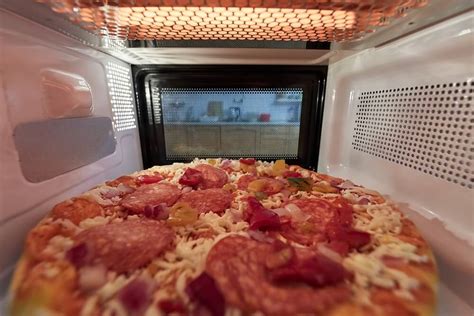 How To Reheat Pizza In A Microwave Step By Step Guide