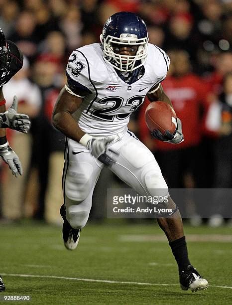 Nippert Stadium Photos And Premium High Res Pictures Getty Images