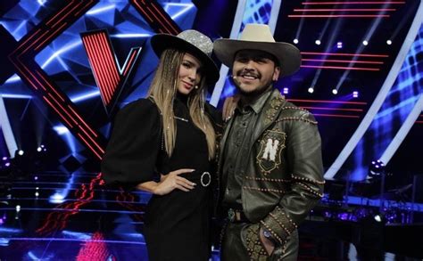 Christian Nodal revela cómo inició romance con Belinda Fama