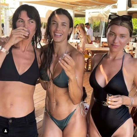 Elisabetta Canalis E Melissa Satta Con I Fidanzati In Sardegna