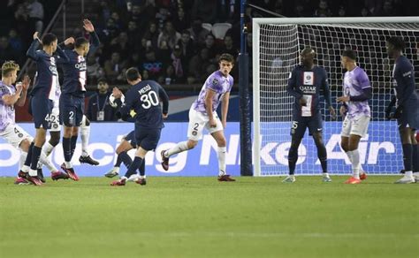 VIDEO Así fue el tremendo golazo de Messi ante el Toulouse Radio Sonora