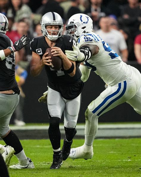 Derek Carr S Emotions Emerge After Raiders Lose To Colts Seattle Sports