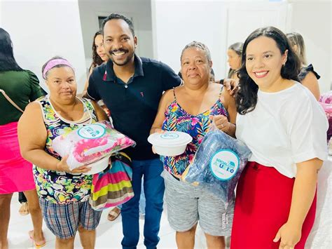 Centenas de famílias são beneficiadas a entrega de cobertores pela