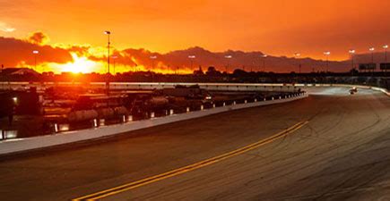 HY-VEE INDYCAR RACE WEEKEND - Iowa Speedway