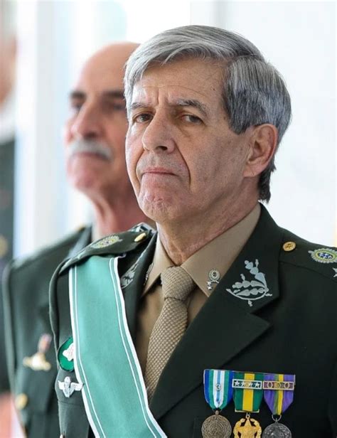 Olhar Cidadão O astronauta e tenente coronel da Força Aérea Brasileira