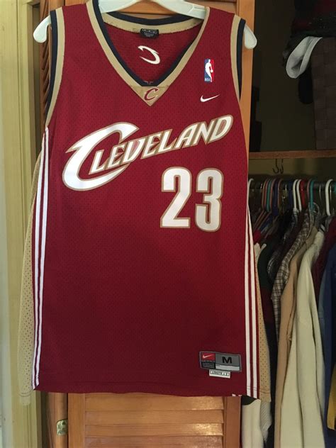 lebron jersey cleveland 2