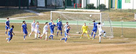 Calcio Serie D Vince Solo La Folgore Caratese Pari City Nova Leon E