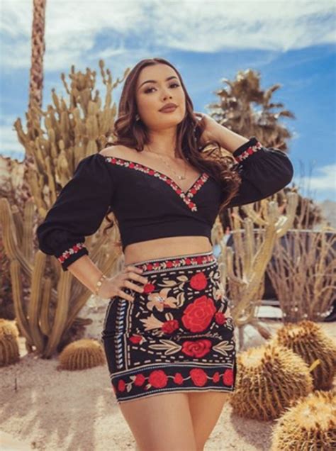 Pin by Hotshots on La Mexicana | Charro outfits for women, Skirts, Red ...