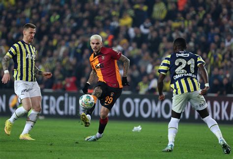 Galatasaray cement Süper Lig leadership with 3-0 win over Fener | Daily Sabah