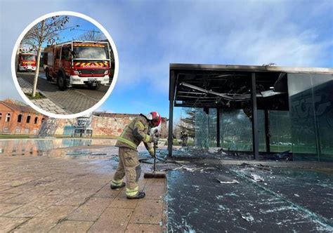 Valladolid Varios Afectados Por El Incendio De Una Nave En El Parque