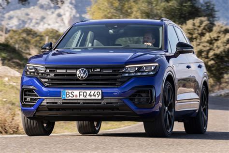 New 2020 Vw Touareg R Revealed With Plug In Power And 456bhp Auto Express