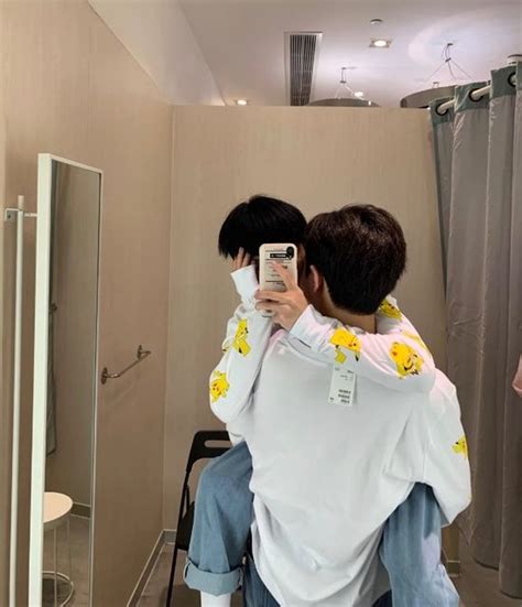 Ghim của 亞 藍 trên BL Cute gay Cosplay Lgbt