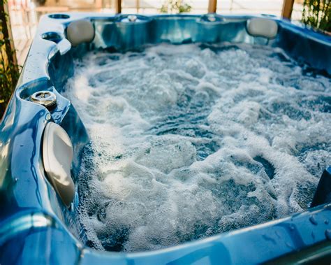 How To Lower Chlorine In A Hot Tub Expert Tips For Success Gardeningetc