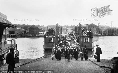 Photo of Cowes, The Floating Bridge 1913 - Francis Frith