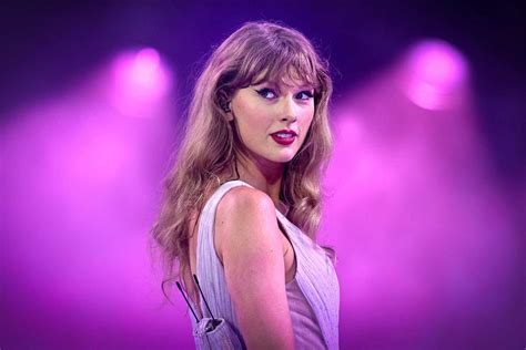 Taylor Swift’s Eras Tour Dancers And Band Members Wish The Superstar A Happy 35th Birthday See