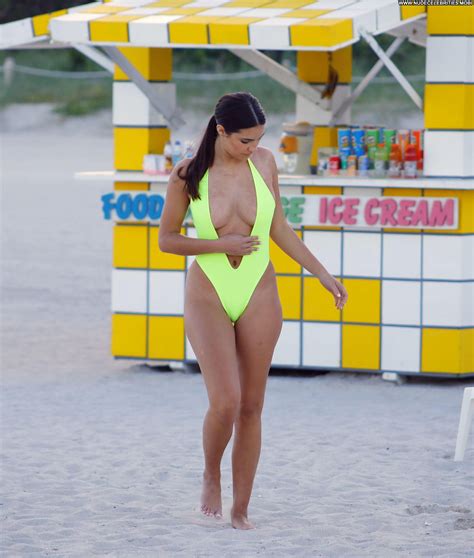 Unknown Straight Bikini Posing Hot Beach Celebrity Beautiful