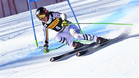 Weltcup In Cortina D Ampezzo Kira Weidle Im Super G Mit Aufsteigender