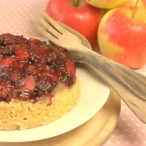 Apple & blackberry microwave steamed pudding recipe | Eat Your Books