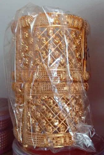 Golden Glass Chur At Best Price In Ranaghat Id 23841198673