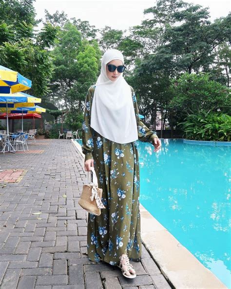 Inspirasi Ootd Hijab Syar I Nuansa Hijau Ala Fitri Aulia