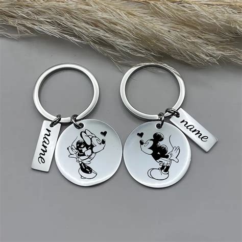 Mickey And Minnie Keychain Set For The Disney Couple Fashion