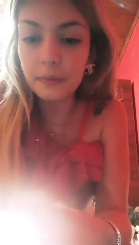 Amateur Latina Bate And Play