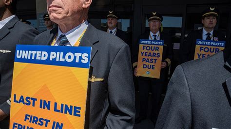 United Airlines Pilots Reach ‘historic Agreement In Principle With