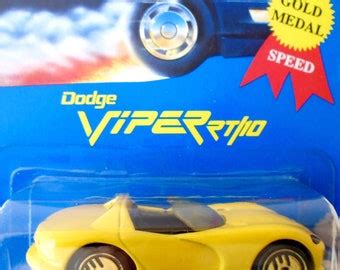 Hot Wheels Flamethrower Series Yellow Hot Wheels Hydroplane Flamethrower Race Boat Scale