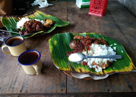 Gudeg Mbah Lindu Jogja Penjual Gudeg Lezat Tertua Di Jogja