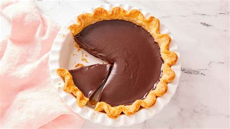 Crafting the Best Chocolate Pie Recipe