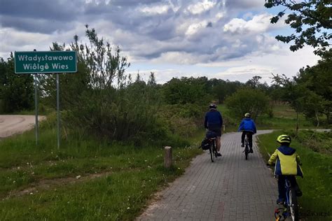 Krokowa Swarzewo ścieżka rowerowa po trasie dawnej linii kolejowej