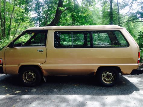 1985 Toyota Van Wagon Hippy Bus Cheech And Chong Mobile Just Lowered