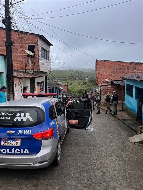 Polícia Prende Seis Pessoas Em Operação Para Desarticular Organização