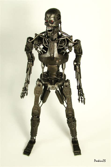 RED Hot Toys MMS Terminator Salvation T