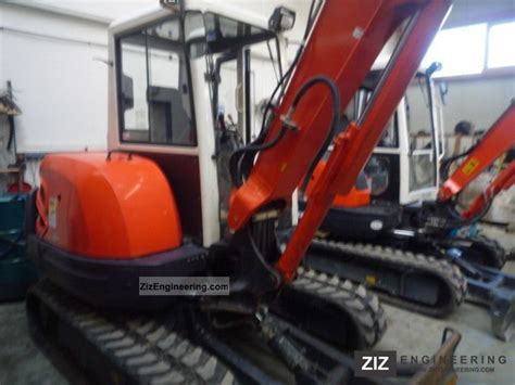 Kubota Kx121 3 2009 Mini Kompact Digger Construction Equipment Photo And Specs