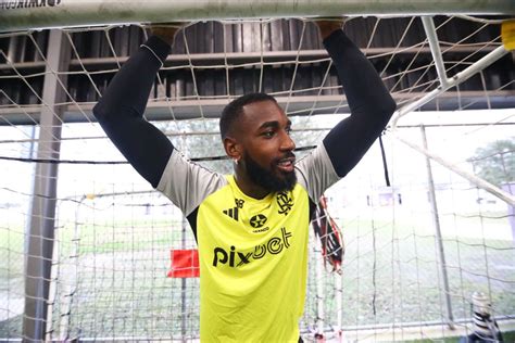 Flamengo Gerson Recebe Alta Mas Pode Passar Por Cirurgia