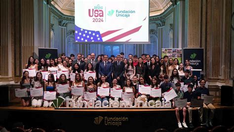 Fundaci N Unicaja Entrega En M Laga Sus Becas Usa A Un Centenar De