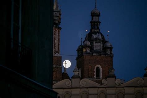 Pełnia Śmierci rozświetli nocne niebo nad Śląskiem Kiedy zobaczymy