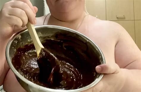 Naked Baking Amateur Amateur Porn Feat Ms Maven XHamster