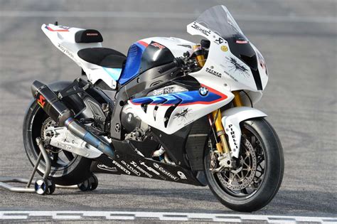 Ride Review The 2012 Bmw World Superbike Race Bikes Asphalt And Rubber