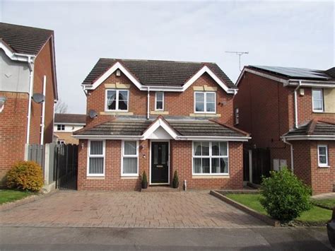 4 Bed Detached House For Sale In Moat House Way Conisbrough Dn12 £