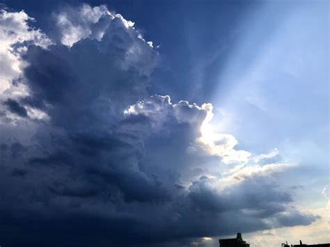 夏空・積乱雲・薄明光線03 フリー素材ドットコム