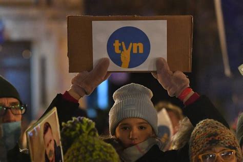 Protesty przeciwko LEX TVN Tysiące ludzi na ulicach miast