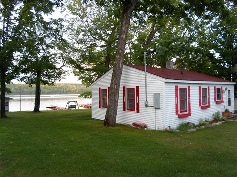 Northwoods Lakefront Cabin/Cottage with pier slip - A Cozy Lakefront ...