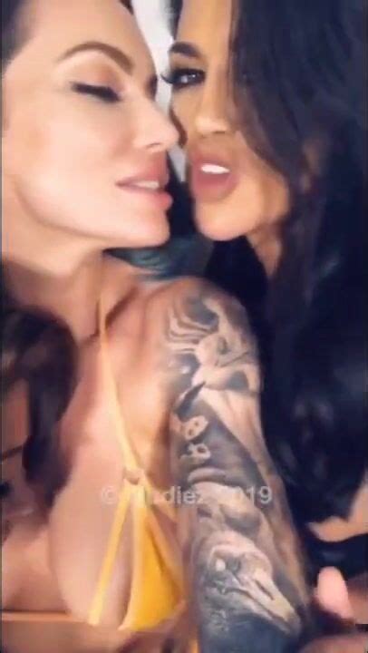 Toochi Kash Lesbian Threesome Thothub