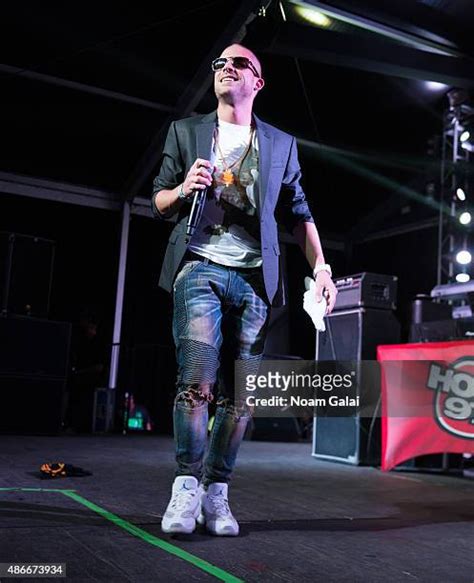 Collie Buddz In Concert Photos And Premium High Res Pictures Getty Images