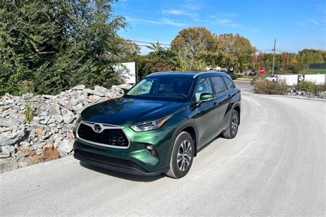 First Drive 2023 Toyota Highlander The Detroit Bureau