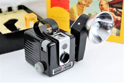 Vintage 1959 Kodak Brownie Hawkeye Camera Outfit