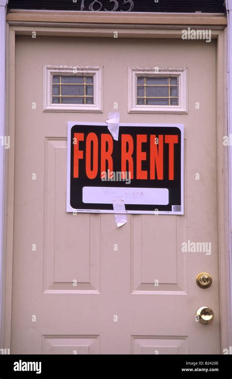 House For Rent Sign Hi Res Stock Photography And Images Alamy