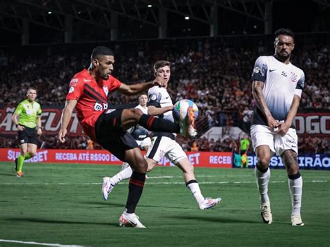 Série A Corinthians abre vantagem de dois gols mas Atlético GO busca